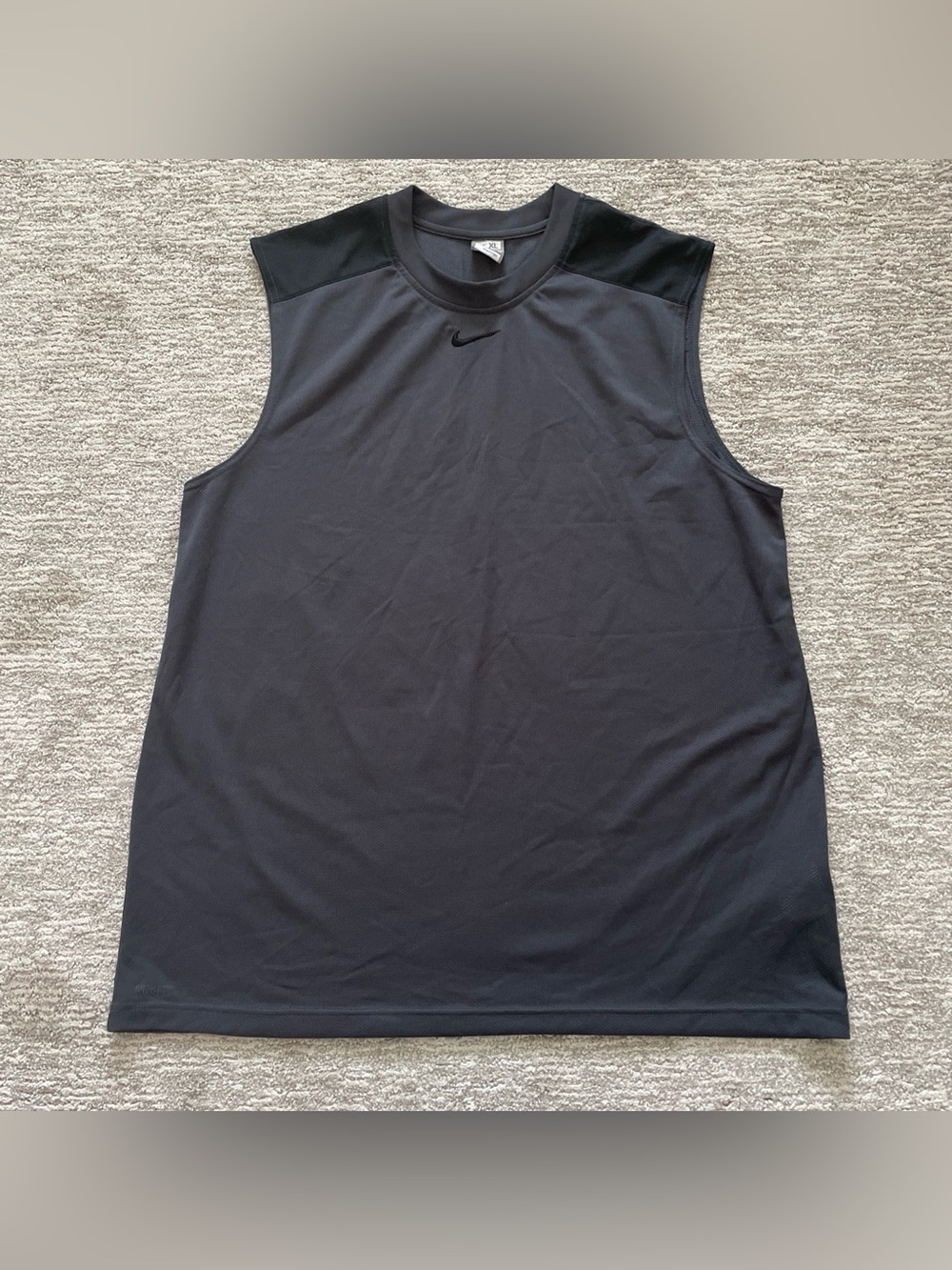 Vintage Nike Gray Center Swoosh Sleeveless Tank Top Men’s XL Silver Tag Y2K